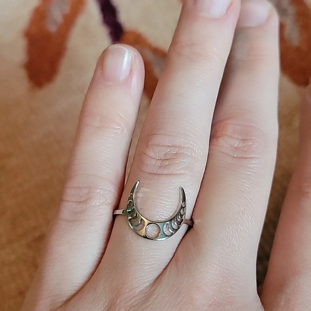 Silvertone Large Cresecent Moon Ring
